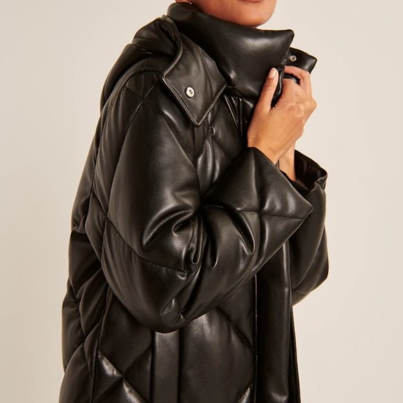 ❌SOLD ❌ NWT A&F Ultra Long Vegan Leather Quilted Puffer Coat SZ PETITE LARGE - Picture 4 of 12